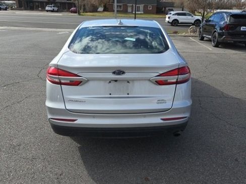 Used 2019 Ford Fusion SEL image 5