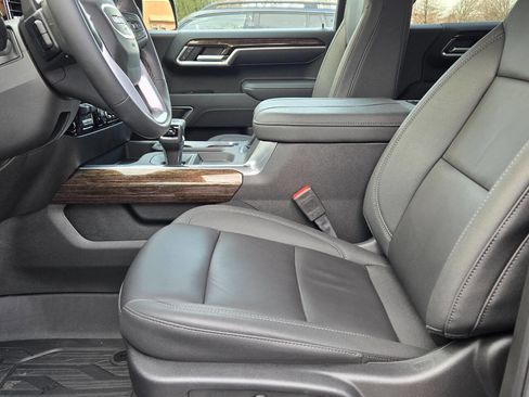 Used 2025 GMC Sierra 1500 Elevation w/ Elevation Premium Package image 39