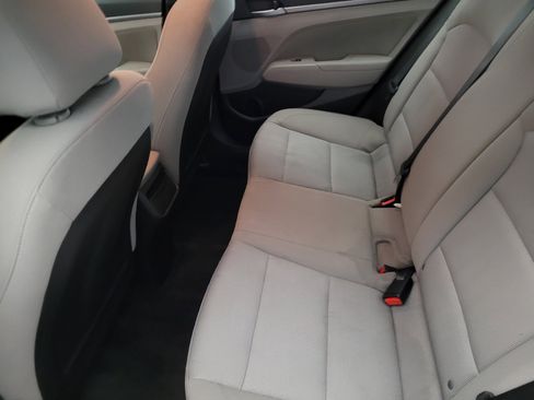 Used 2018 Hyundai Elantra SEL FWD image 18