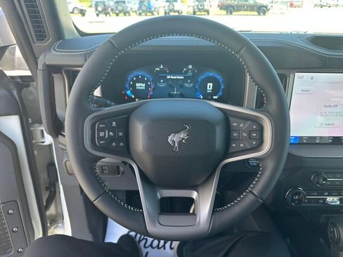 New 2026 Ford Bronco Outer Banks w/ Sasquatch Package AWD/4WD image 12