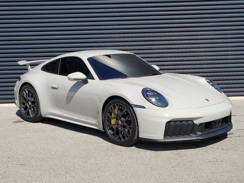 Certified 2025 Porsche 911 Carrera GTS RWD image 9