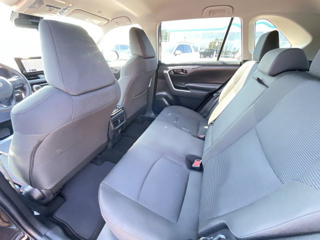 Used 2023 Toyota RAV4 LE FWD image 16