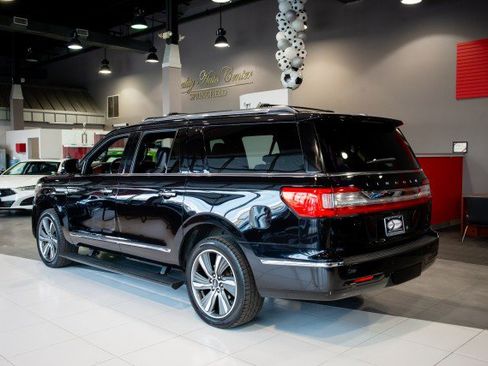 Used 2019 Lincoln Navigator L Reserve w/ Cargo Package AWD/4WD image 7