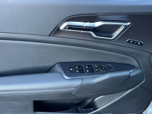 Certified 2026 Kia Sportage SX image 8