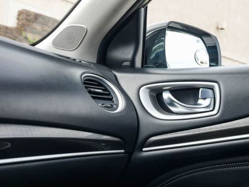 Used 2020 INFINITI QX60 Luxe w/ Essential Package FWD image 24