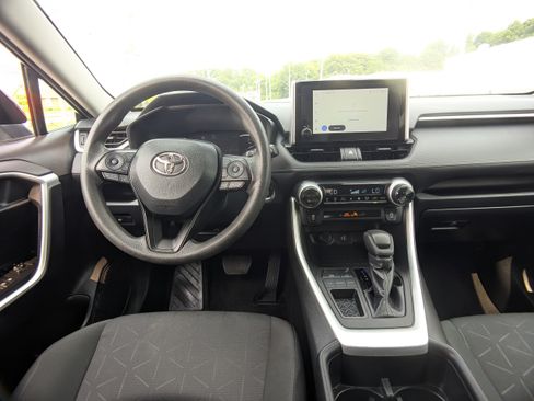 Used 2023 Toyota RAV4 XLE FWD image 14