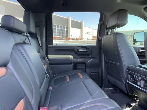 Used 2023 GMC Sierra 2500 AT4 w/ Gooseneck/5TH Wheel Package AWD/4WD image 8