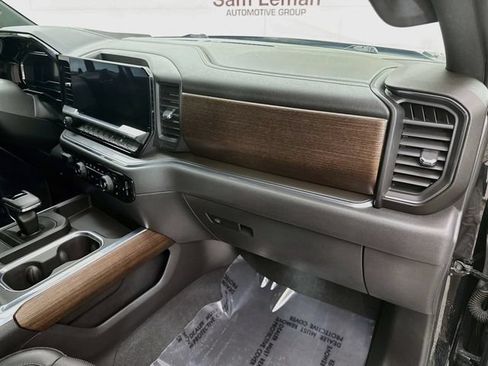 Used 2023 Chevrolet Silverado 1500 High Country AWD/4WD image 31