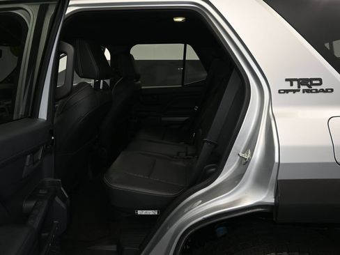 Used 2025 Toyota 4Runner TRD Off-Road Premium w/ Tow Technology Package AWD/4WD image 18
