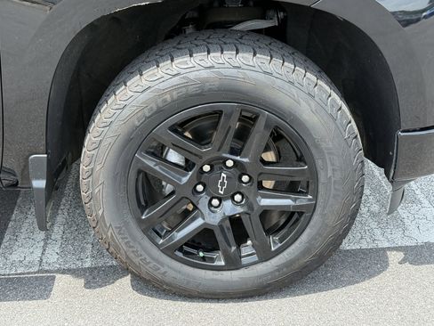 Used 2022 Chevrolet Silverado 1500 Custom AWD/4WD image 12