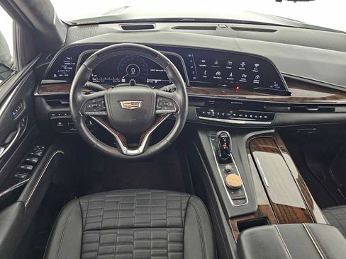 Certified 2023 Cadillac Escalade ESV Sport Platinum image 20