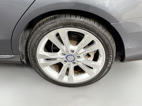 Used 2017 Mercedes-Benz C 300 Sedan w/ Premium 1 Package image 37