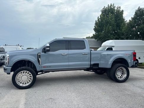 Used 2024 Ford F350 Platinum AWD/4WD image 8