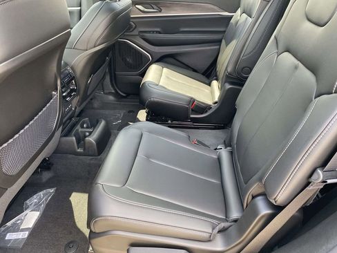 New 2026 Jeep Grand Cherokee L Limited w/ Limited Altitude Package RWD image 9