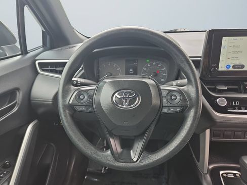Used 2025 Toyota Corolla Cross AWD Hybrid image 12