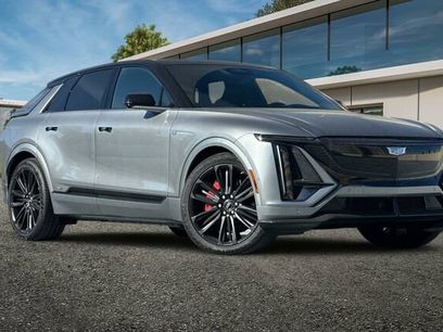 New 2026 Cadillac Lyriq V w/ Exterior Carbon Fiber Package