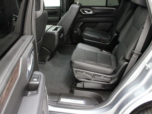 Used 2023 Chevrolet Tahoe Z71 w/ Luxury Package AWD/4WD image 31