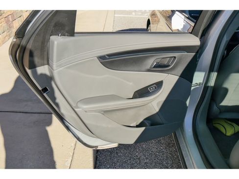 Used 2016 Chevrolet Impala LTZ image 16