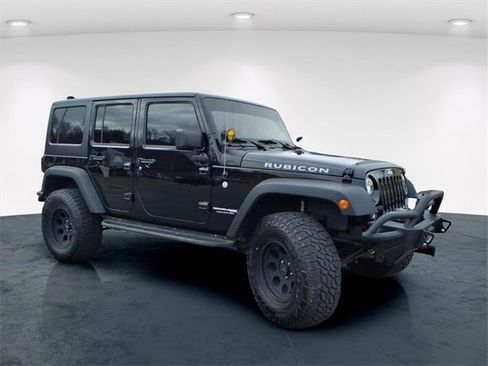 Used 2018 Jeep Wrangler Unlimited Rubicon w/ Connectivity Group image 19