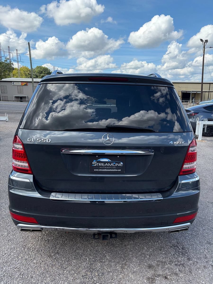 Used 2011 Mercedes-Benz GL 550 4MATIC image 6