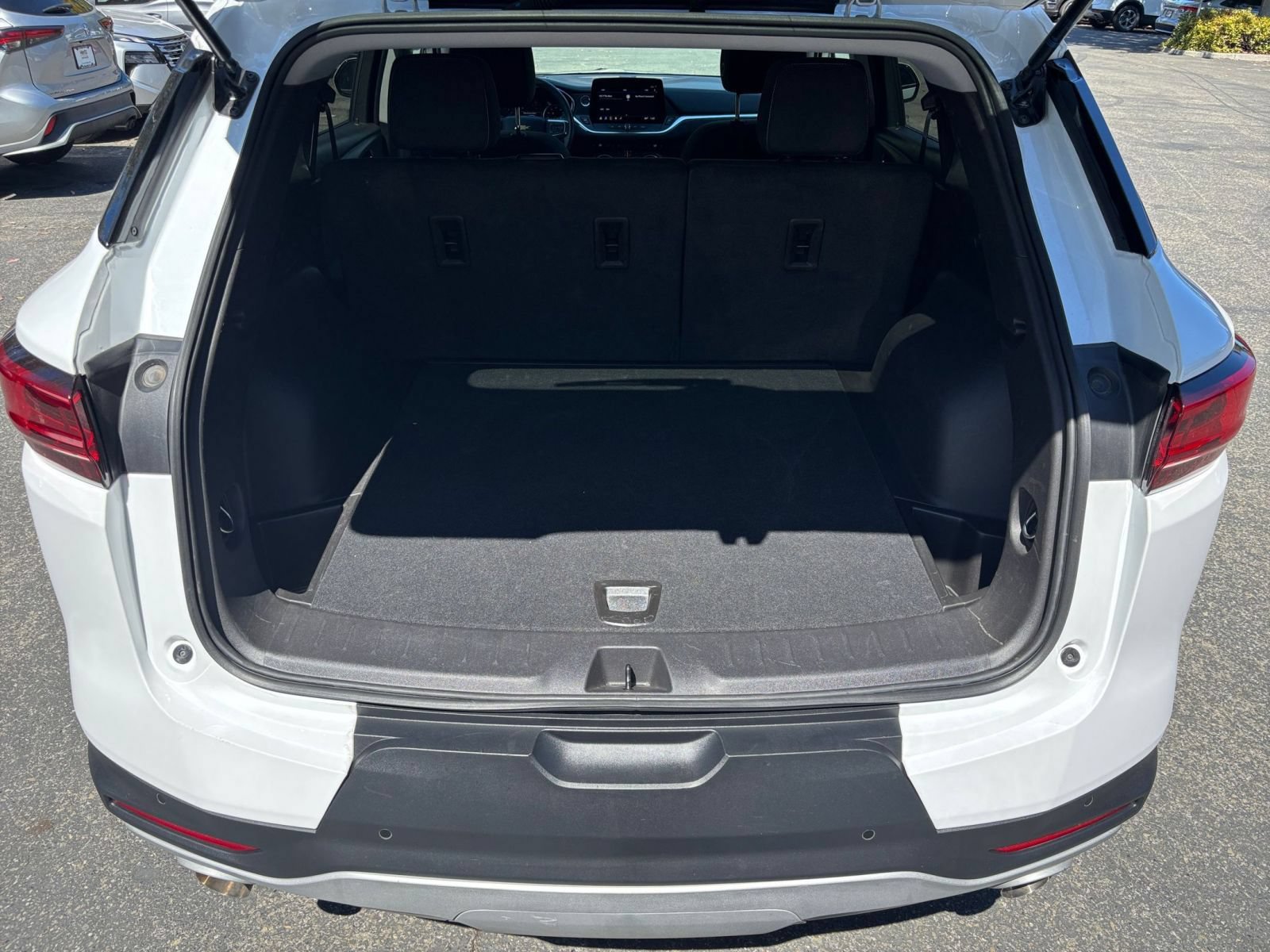 Used 2026 Chevrolet Blazer LT FWD image 31