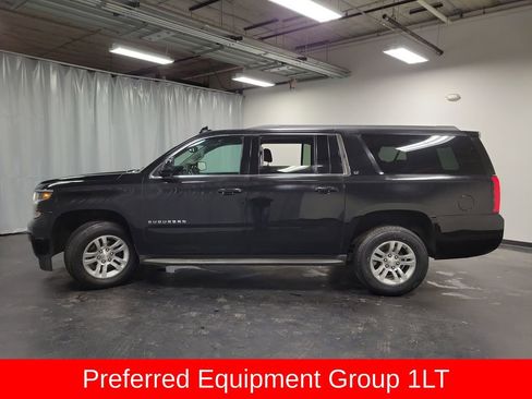 Used 2017 Chevrolet Suburban LT image 6