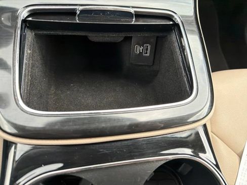 Used 2022 Lincoln Nautilus FWD w/ Premium Package image 24