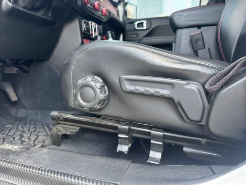 Used 2020 Jeep Wrangler Unlimited Rubicon AWD/4WD image 21