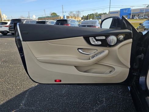 Used 2023 Mercedes-Benz C 300 4MATIC Cabriolet image 14