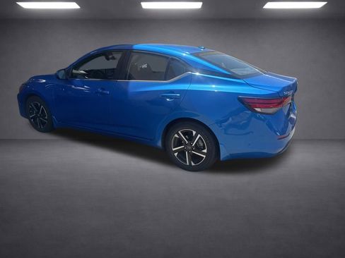 Used 2024 Nissan Sentra SV FWD image 12