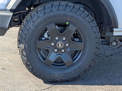 New 2025 Ford Bronco 4-Door image 16