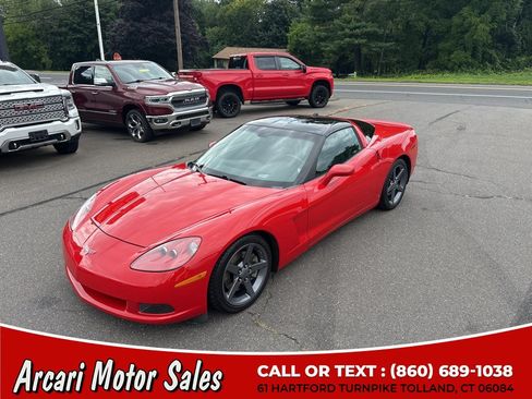 Used 2005 Chevrolet Corvette Coupe w/ Preferred Equipment Group RWD image 14