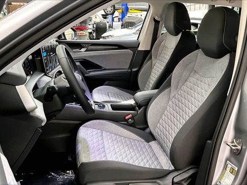 New 2026 Volkswagen Tiguan S image 11