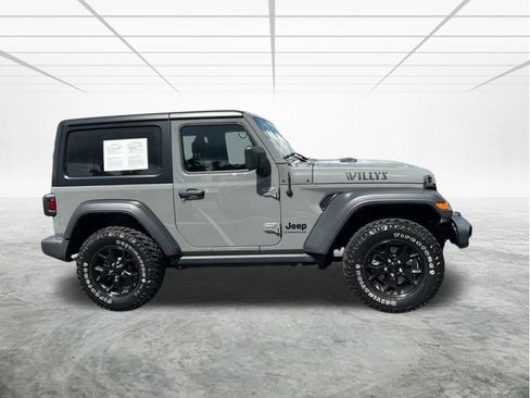 Used 2023 Jeep Wrangler Sport AWD/4WD image 3