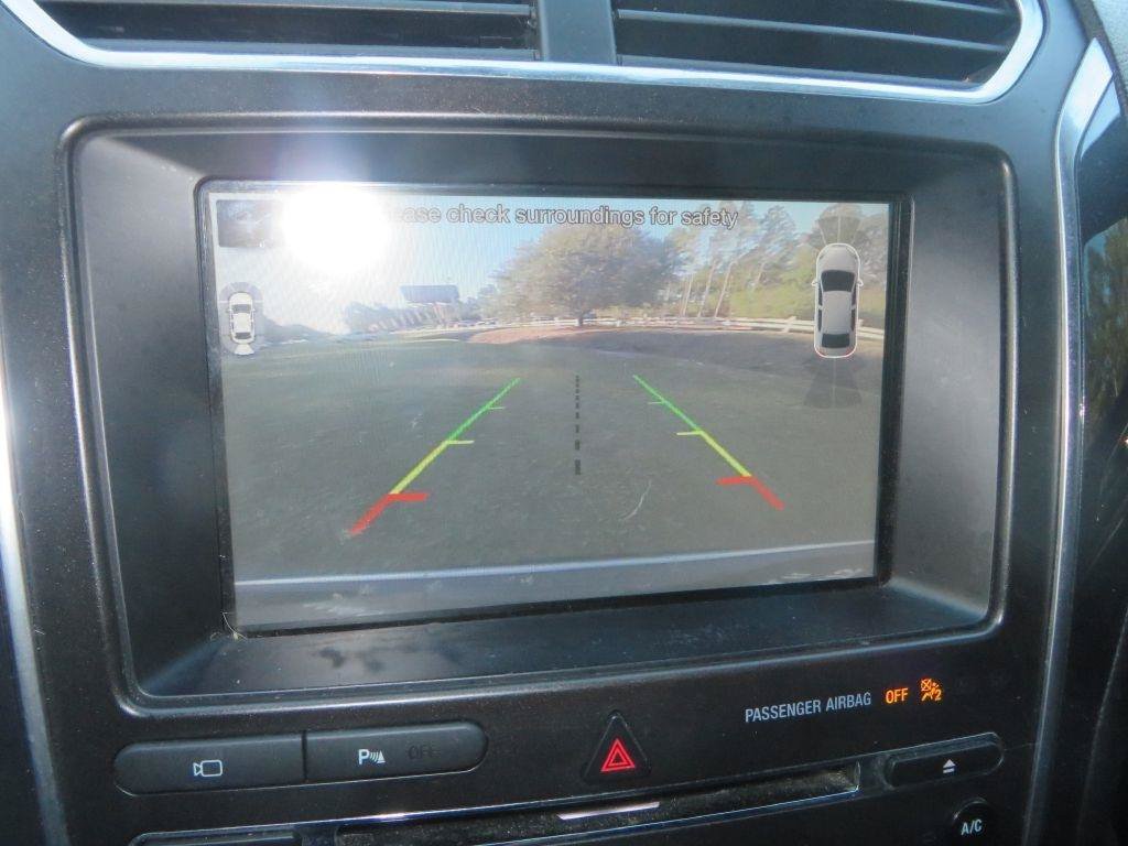 Used 2018 Ford Explorer Limited FWD image 18