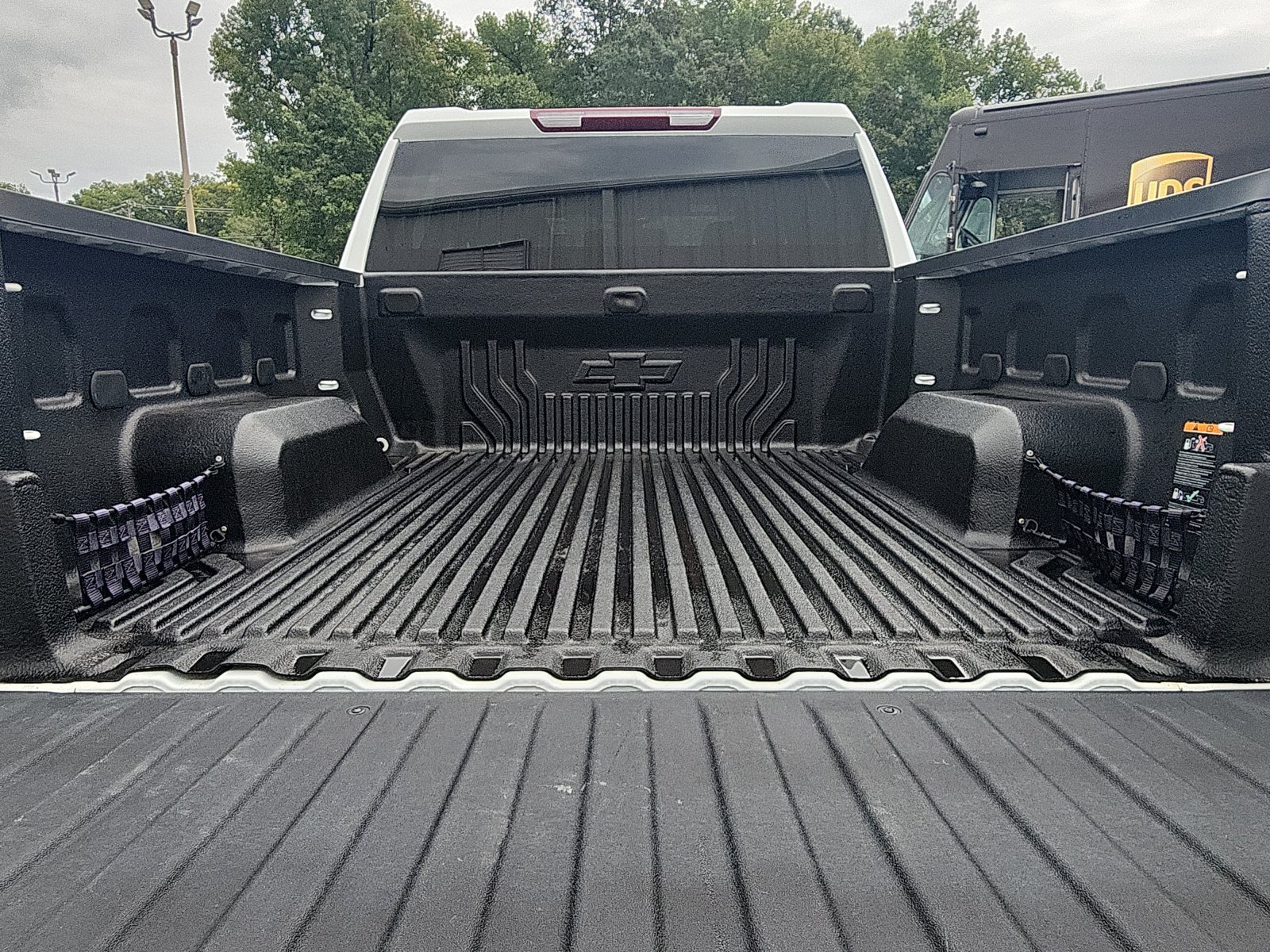 Used 2023 Chevrolet Silverado 1500 LT AWD/4WD image 25