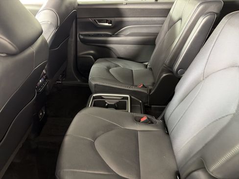 Used 2026 Toyota Grand Highlander AWD Hybrid image 23