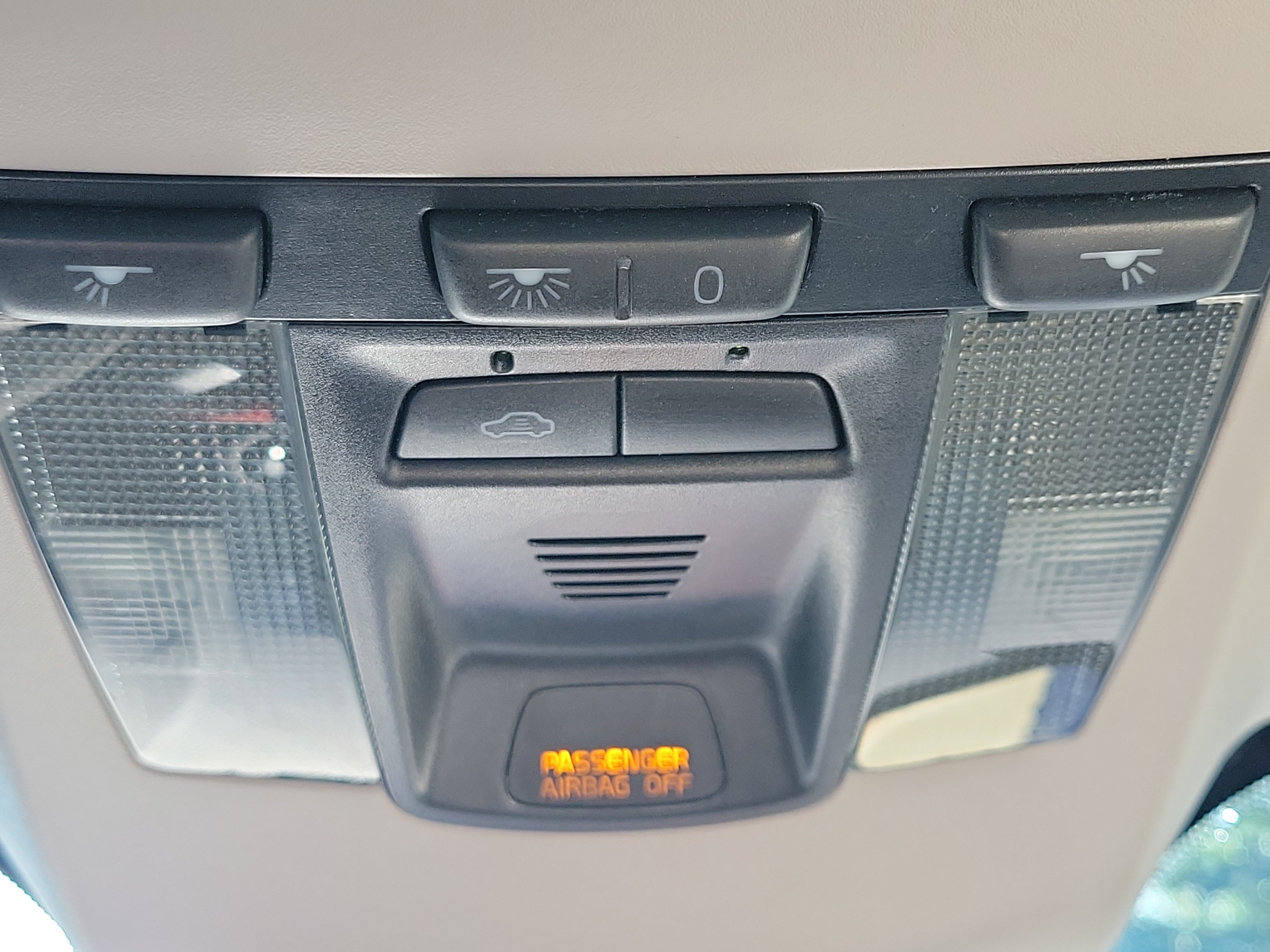 Used 2008 Volvo C70 T5 FWD image 23