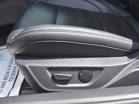 Used 2025 Ford Mustang GT Premium RWD image 13