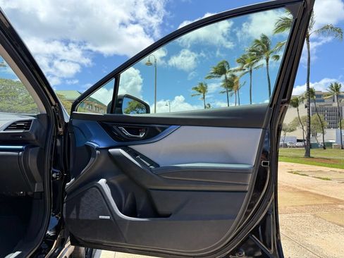 Used 2019 Subaru Crosstrek Hybrid w/ Moonroof Package w/Navigation AWD/4WD image 13