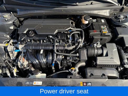 Used 2025 Hyundai Elantra Limited FWD image 11