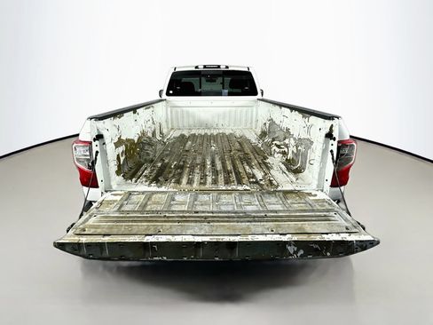 Used 2017 Nissan Titan SV AWD/4WD image 27