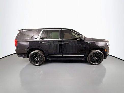 Used 2024 GMC Yukon SLT w/ SLT Luxury Package image 8