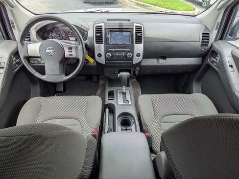 Used 2012 Nissan Frontier SV RWD image 16