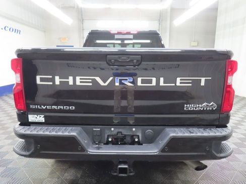 Used 2024 Chevrolet Silverado 2500 High Country w/ High Country Premium Package image 38