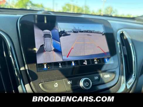 Used 2023 Chevrolet Equinox Premier AWD/4WD image 6
