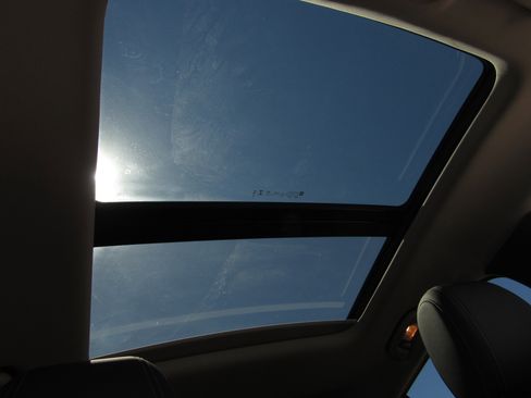 Used 2023 Buick Encore GX Essence w/ Experience Buick Package image 8