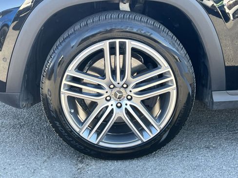 Used 2025 Mercedes-Benz GLS 450 4MATIC image 20