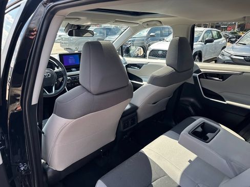 Used 2025 Toyota RAV4 XLE w/ Convenience Package AWD/4WD image 38