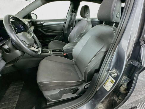Used 2025 Volkswagen Jetta Sport FWD image 13